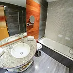 Hotel Sansi *